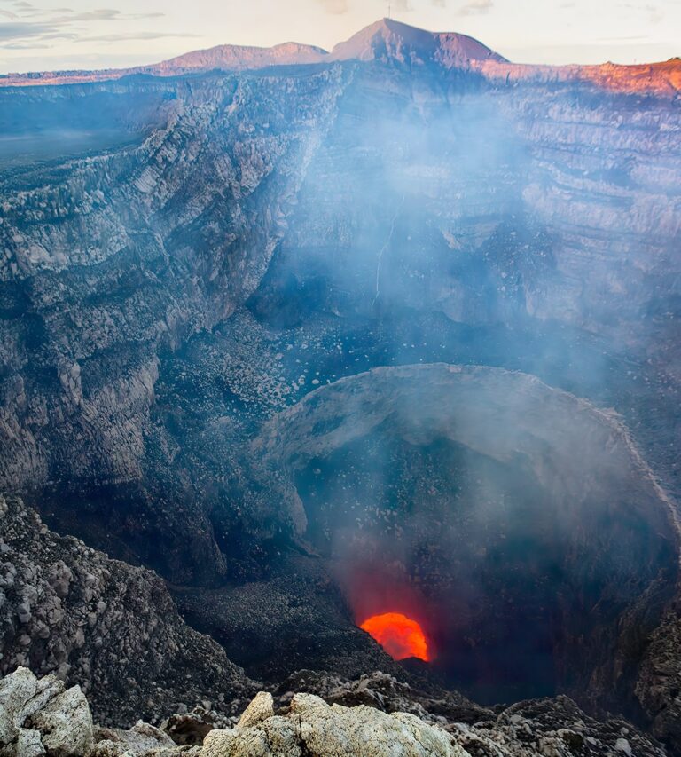 Home-Gallery_Volcan-Masaya-min